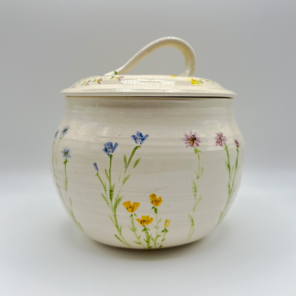 Vintage Studio Art Pottery 2Pc Wildflower Jar with Lid 6.5" Signed, Farmhouse